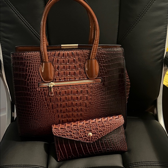 classic brown crocodile pattern purse set Handbags - Classic Brown Crocodile Pattern Handbag 3 Set, wallet, credit card wallet